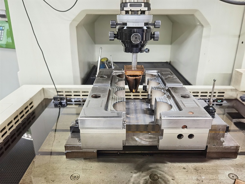 模具設備火花機 模具設備火花機