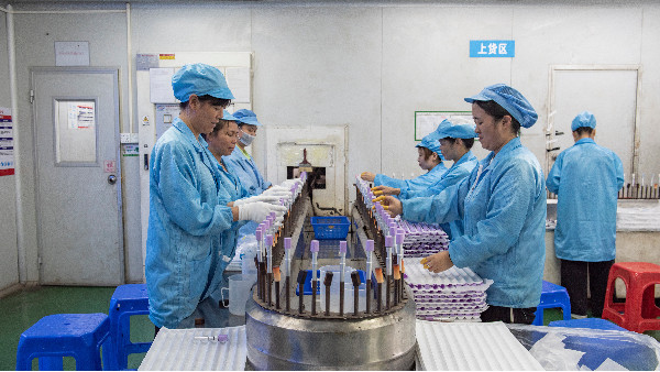 <i style='color:red'>塑料注塑加工</i>收縮問題怎么解決呢？